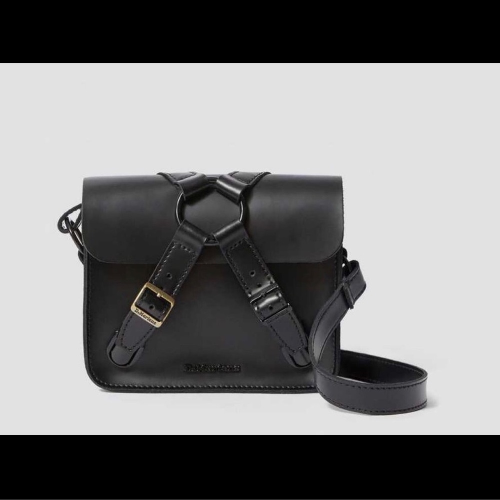 Dr martens satchel